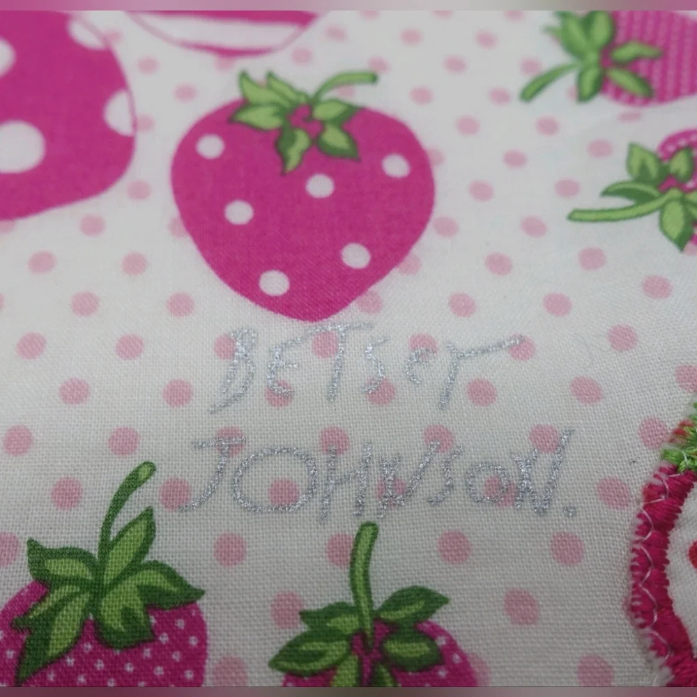 *RARE* Vintage Betsey Johnson Designer Scarf 💎 Ivory Pink Strawberry Embroidery - Picture 5 of 8
